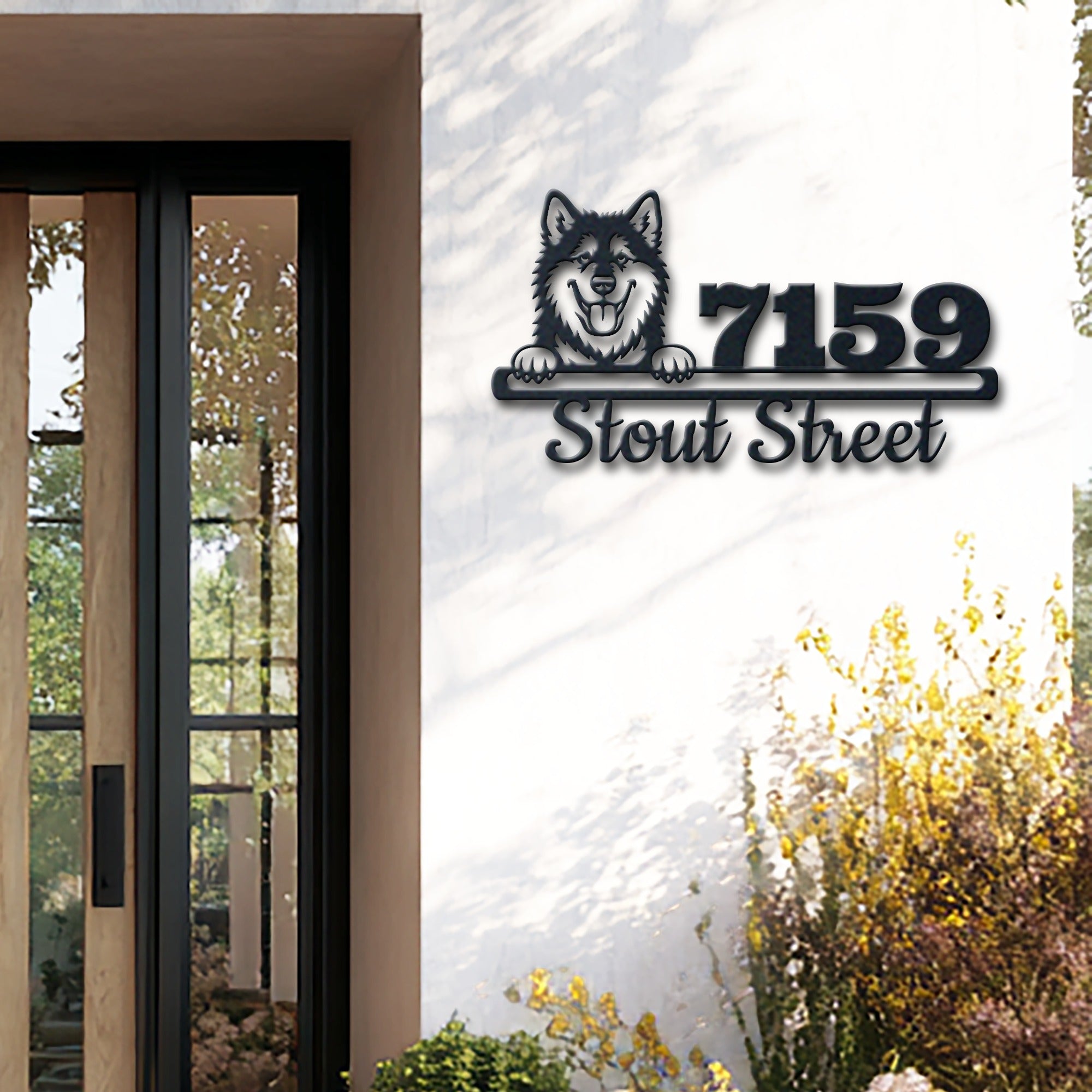 Personalized alaskan malamute address sign with house number and street name in metal - product view 2