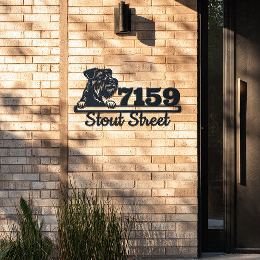 Personalized tsverkshnautser address sign with house number and street name in metal - product view 4